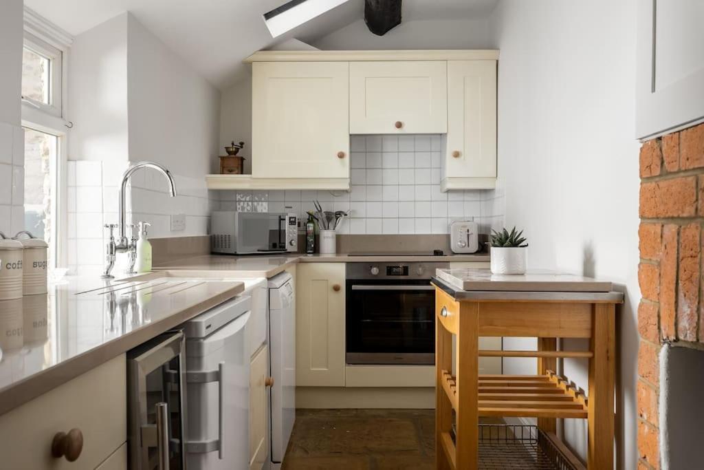 Charming 17Th Century Cotswold Cottage Adlestrop Esterno foto