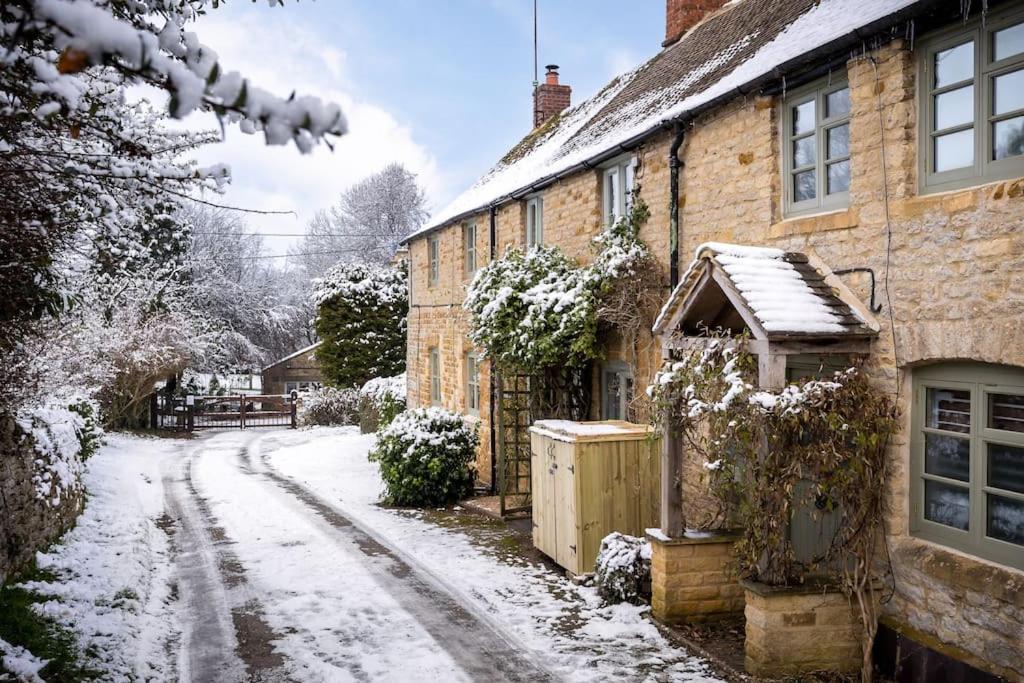 Charming 17Th Century Cotswold Cottage Adlestrop Esterno foto