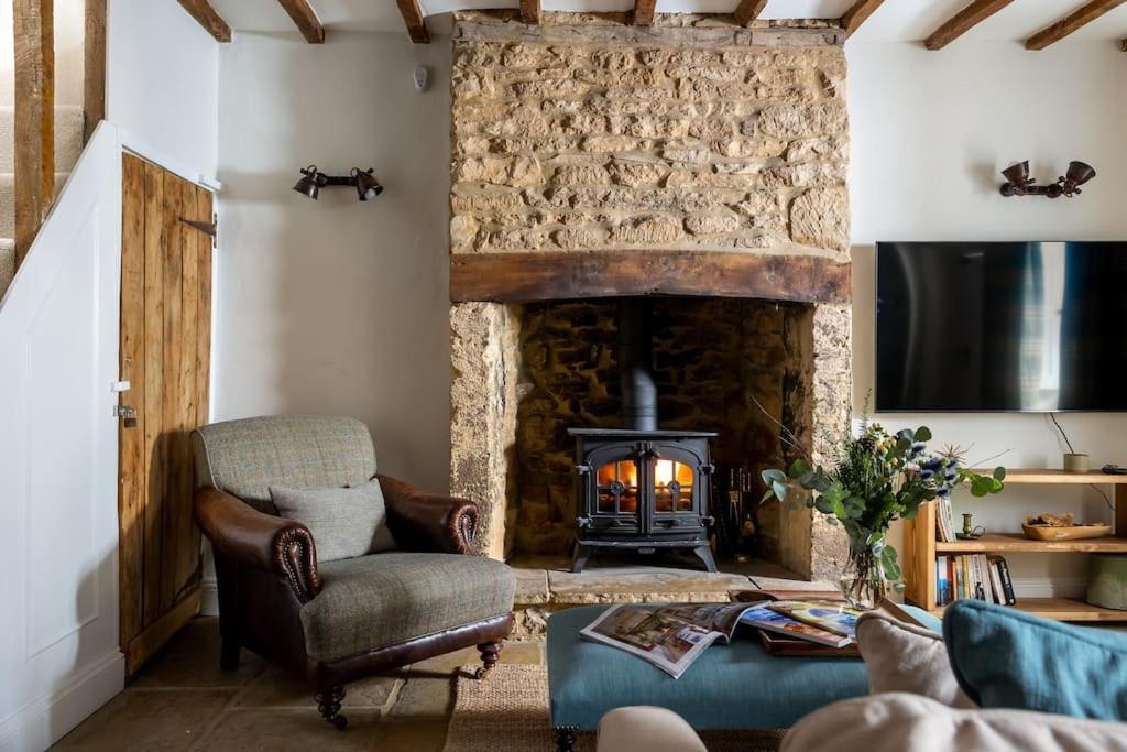 Charming 17Th Century Cotswold Cottage Adlestrop Esterno foto