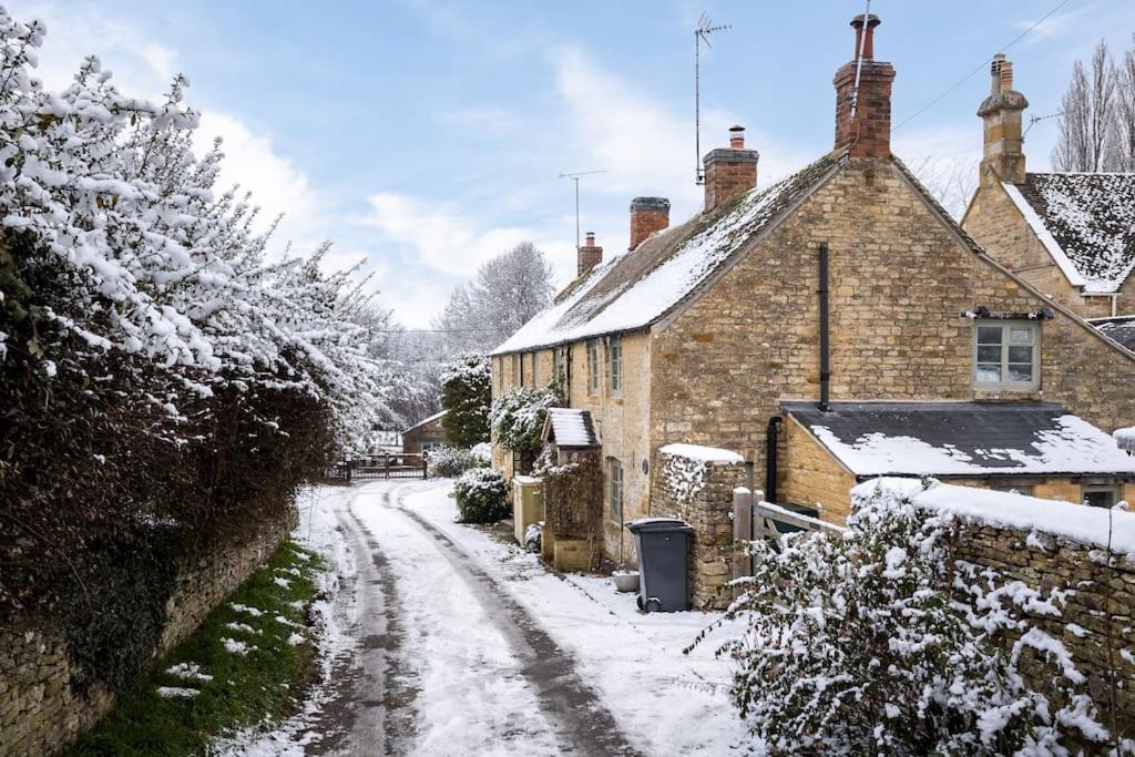 Charming 17Th Century Cotswold Cottage Adlestrop Esterno foto
