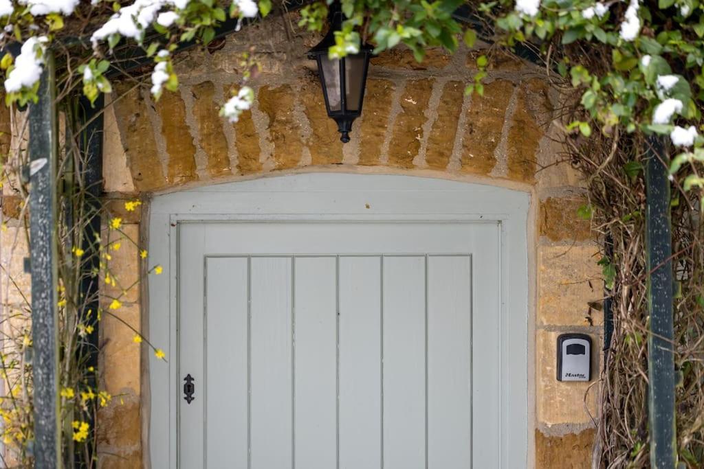 Charming 17Th Century Cotswold Cottage Adlestrop Esterno foto