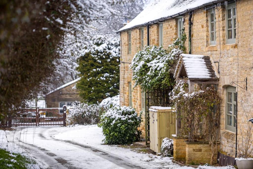 Charming 17Th Century Cotswold Cottage Adlestrop Esterno foto